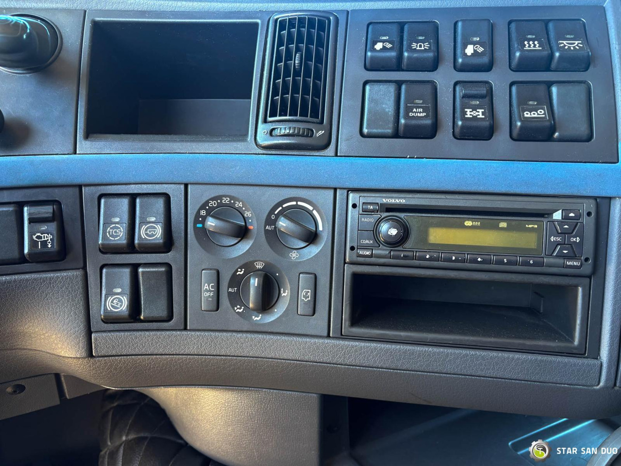 Crane truck : picture 19 Crane truck : picture 19