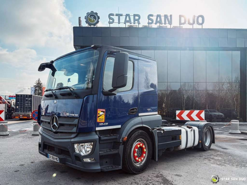 Mercedes-Benz ACTROS 1843 4x2 EURO 6 Hydraulic LOHR - Tractor unit: picture 1 Mercedes-Benz ACTROS 1843 4x2 EURO 6 Hydraulic LOHR - Tractor unit: picture 1