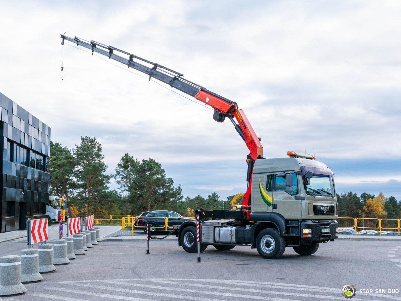 - Tractor unit: picture 2 - Tractor unit: picture 2