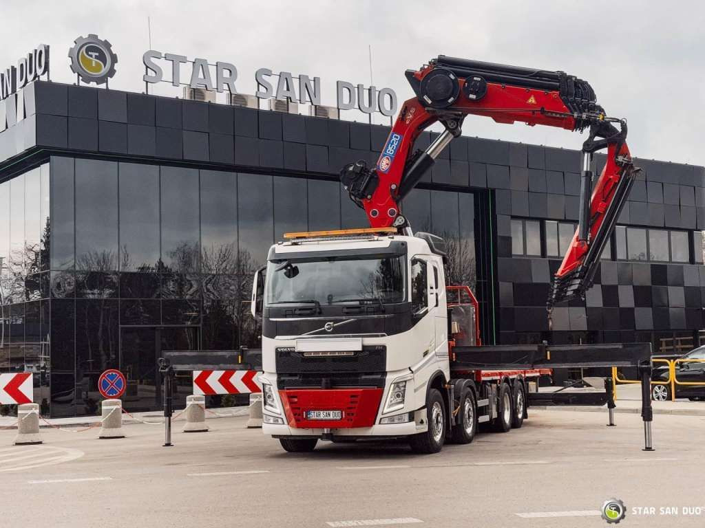 Volvo FH 550 8x2 HMF 8520 FLY JIB Winch Crane Euro 6 - Crane truck: picture 2 Volvo FH 550 8x2 HMF 8520 FLY JIB Winch Crane Euro 6 - Crane truck: picture 2