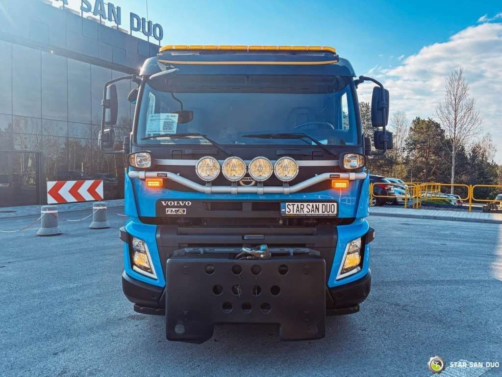 Volvo FMX 410 6x2 PALFINGER PK 18002 Crane 340 Hours - Tipper: picture 3 Volvo FMX 410 6x2 PALFINGER PK 18002 Crane 340 Hours - Tipper: picture 3