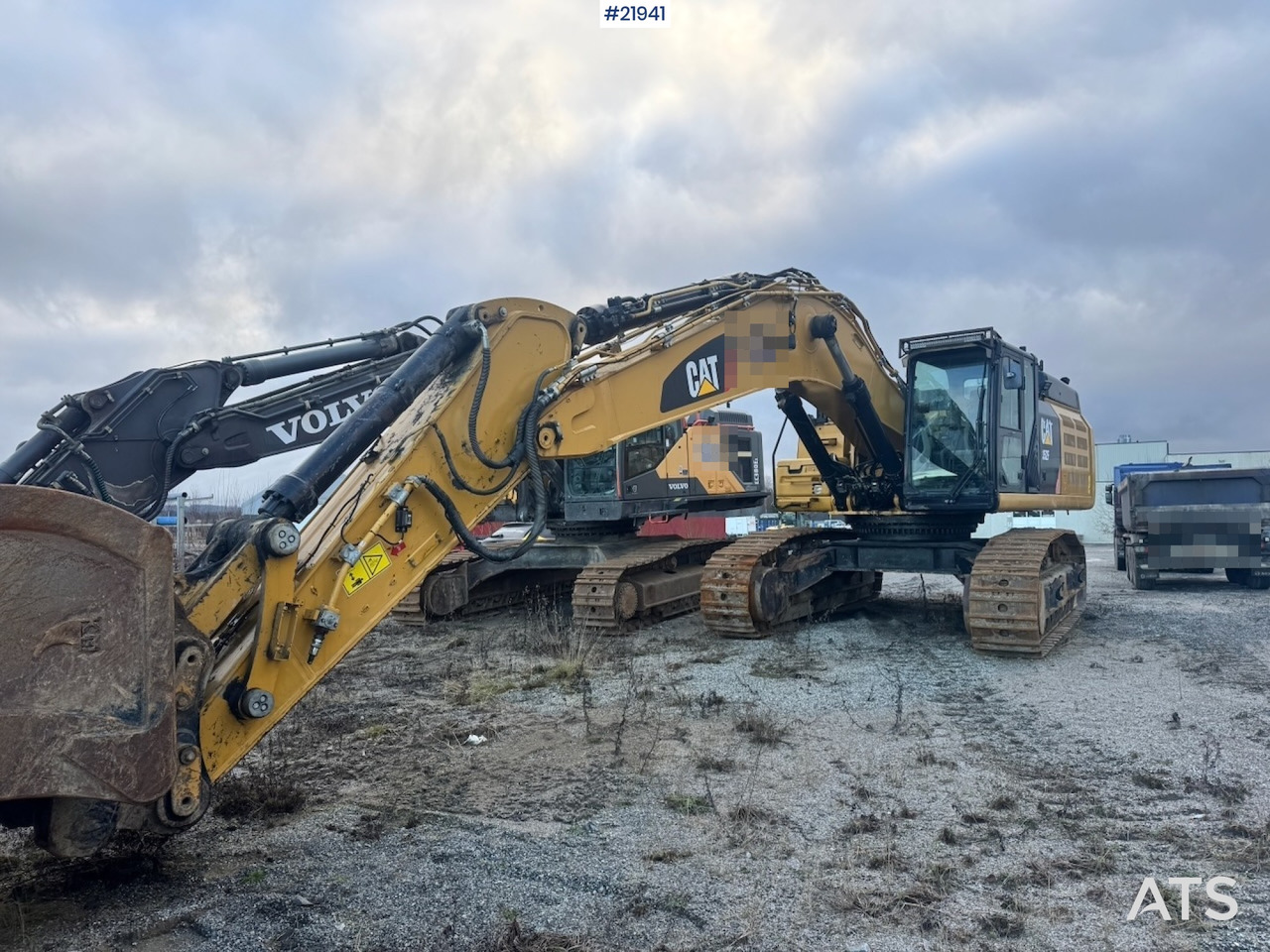 Caterpillar 352F - Excavator: picture 2 Caterpillar 352F - Excavator: picture 2