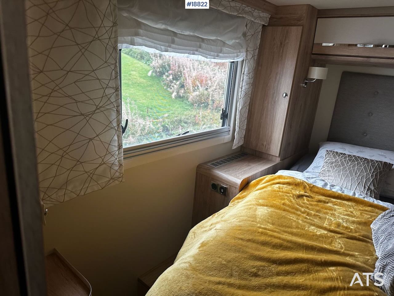 Semi-integrated motorhome Eura MOBIL PROFILA 726 QF: picture 29