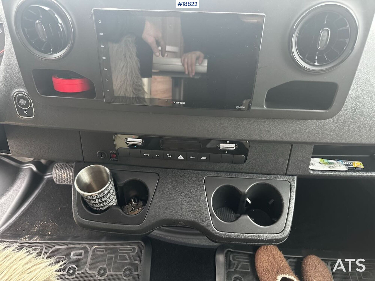 Semi-integrated motorhome Eura MOBIL PROFILA 726 QF: picture 39