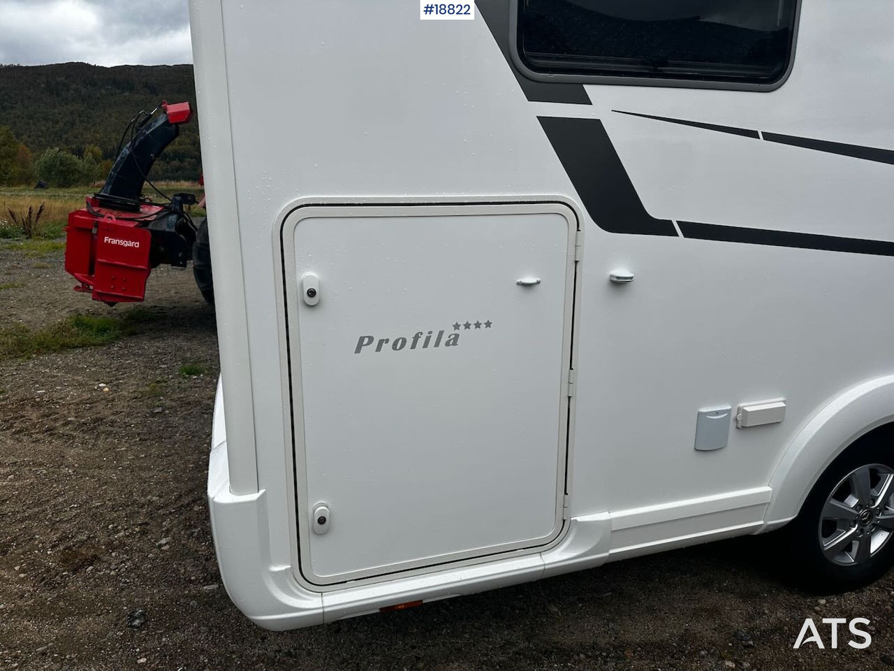 Semi-integrated motorhome Eura MOBIL PROFILA 726 QF: picture 16