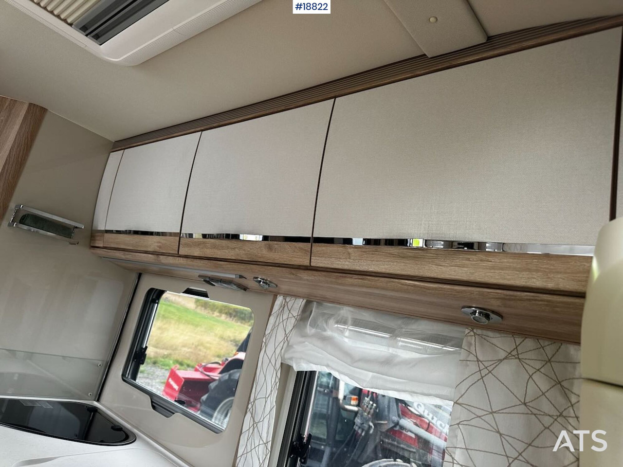 Semi-integrated motorhome Eura MOBIL PROFILA 726 QF: picture 24