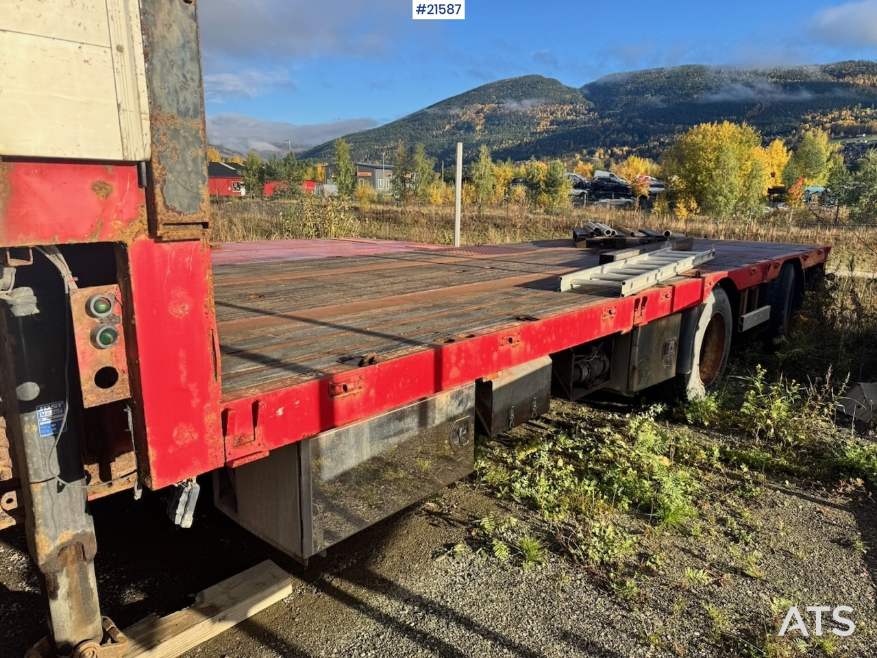 HRD Kransemi - Dropside/ Flatbed semi-trailer: picture 3 HRD Kransemi - Dropside/ Flatbed semi-trailer: picture 3