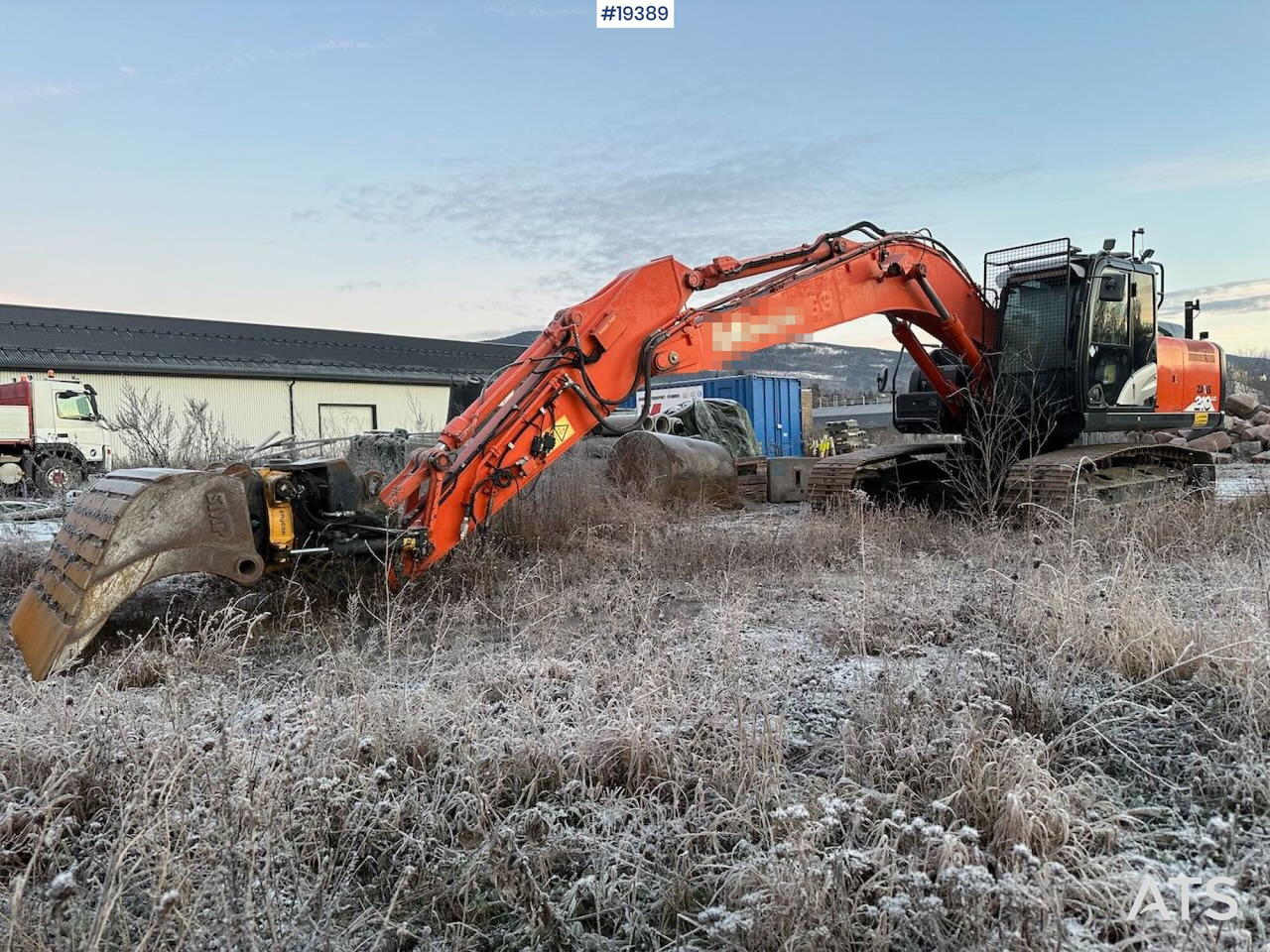 Hitachi ZX210LC-6 - Excavator: picture 2 Hitachi ZX210LC-6 - Excavator: picture 2