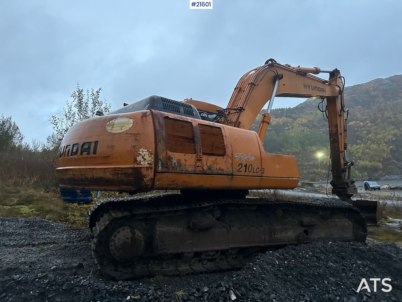 Hyundai 210LC- 3H - Crawler excavator: picture 3 Hyundai 210LC- 3H - Crawler excavator: picture 3