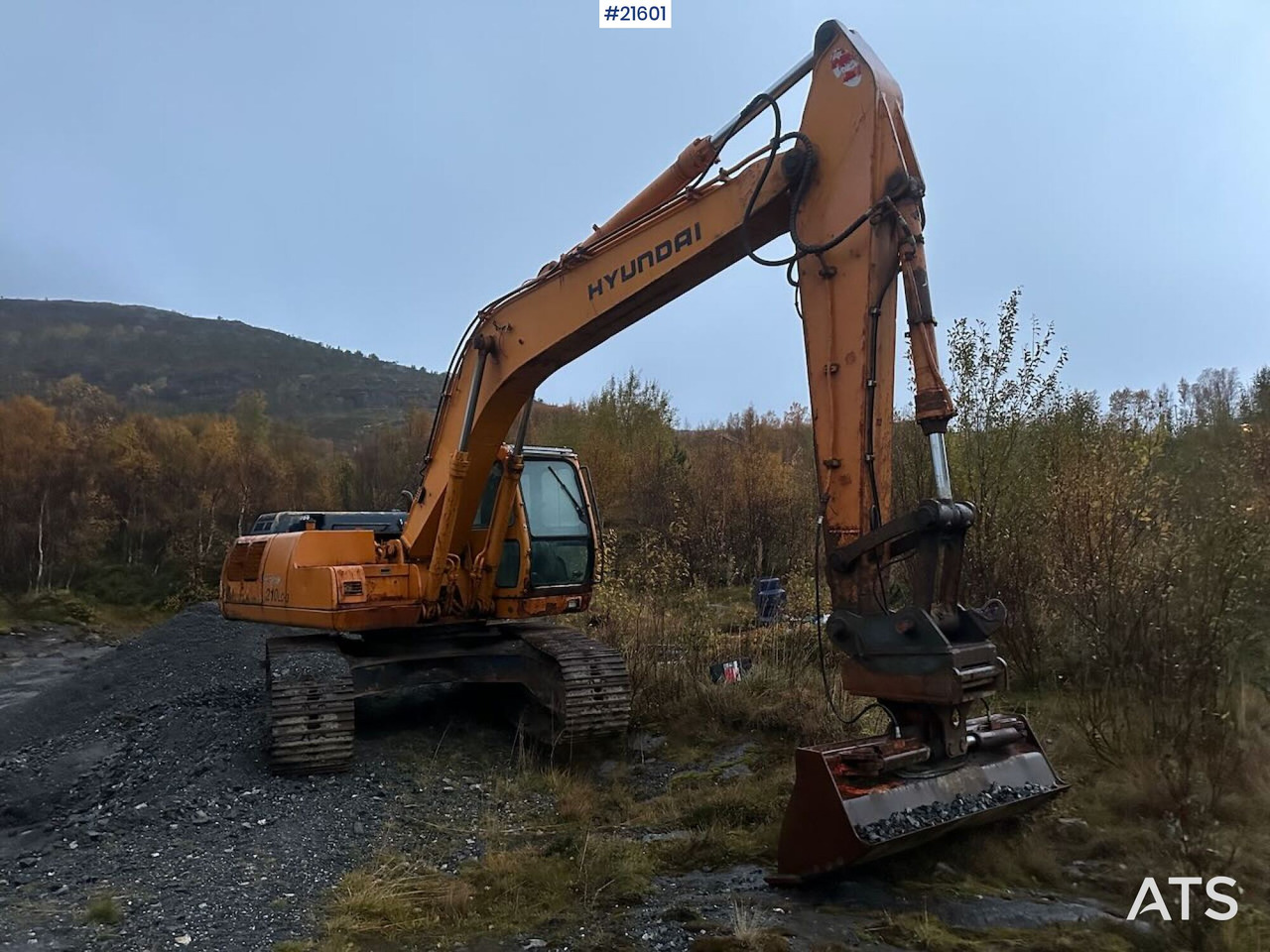 Hyundai 210LC- 3H - Crawler excavator: picture 1 Hyundai 210LC- 3H - Crawler excavator: picture 1