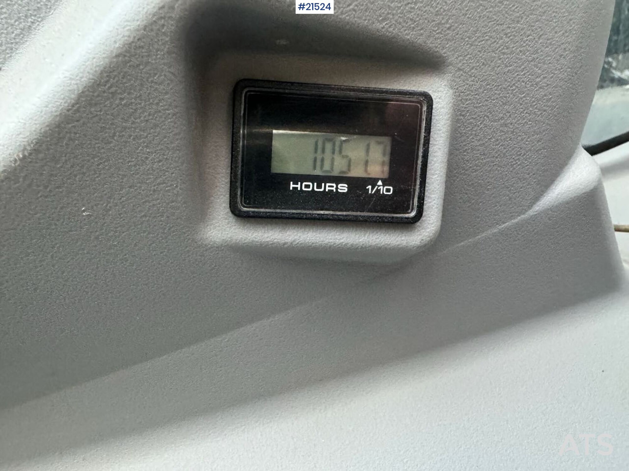 Crawler excavator Kobelco SK140SRLC: picture 40