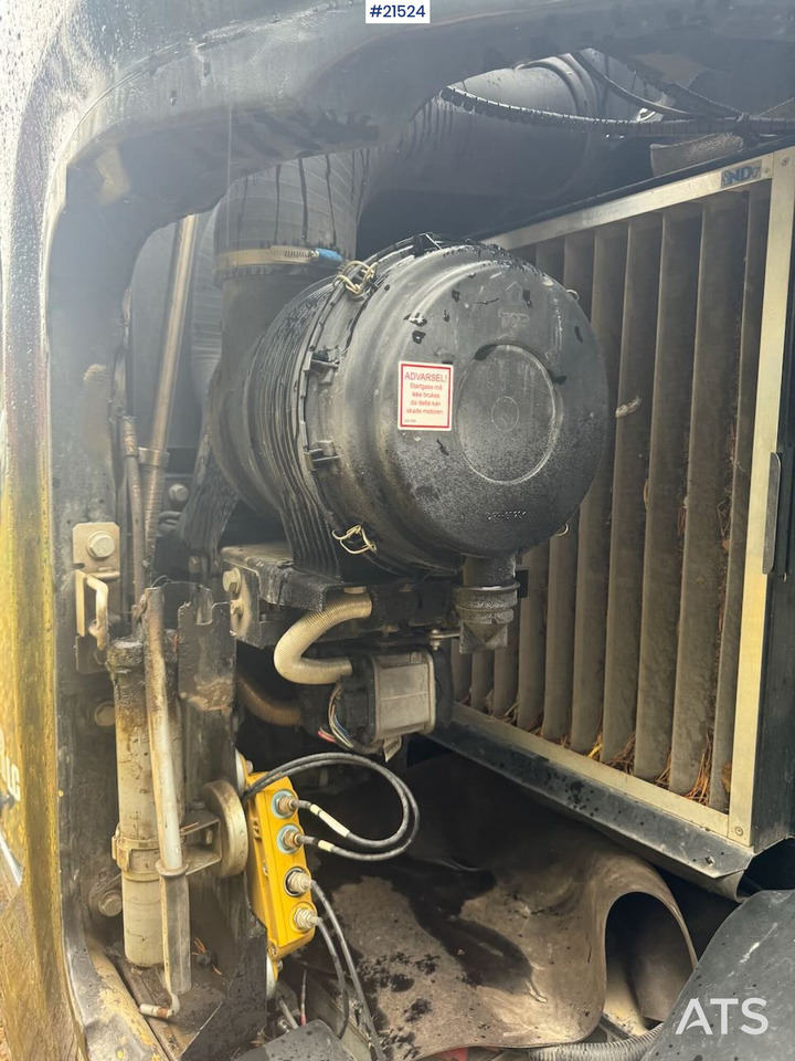 Crawler excavator Kobelco SK140SRLC: picture 27