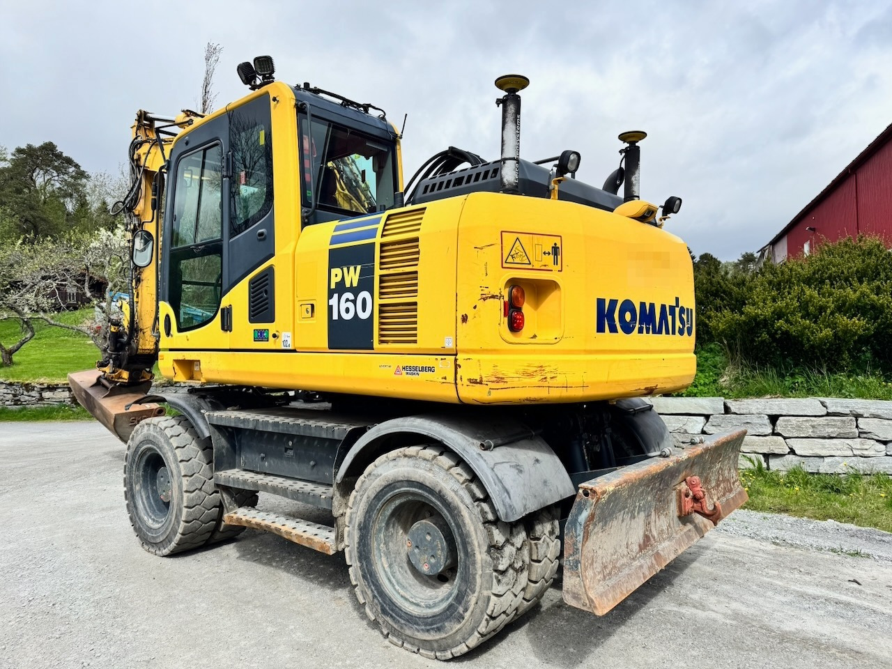 Komatsu PW160-8 - Wheel loader: picture 4 Komatsu PW160-8 - Wheel loader: picture 4
