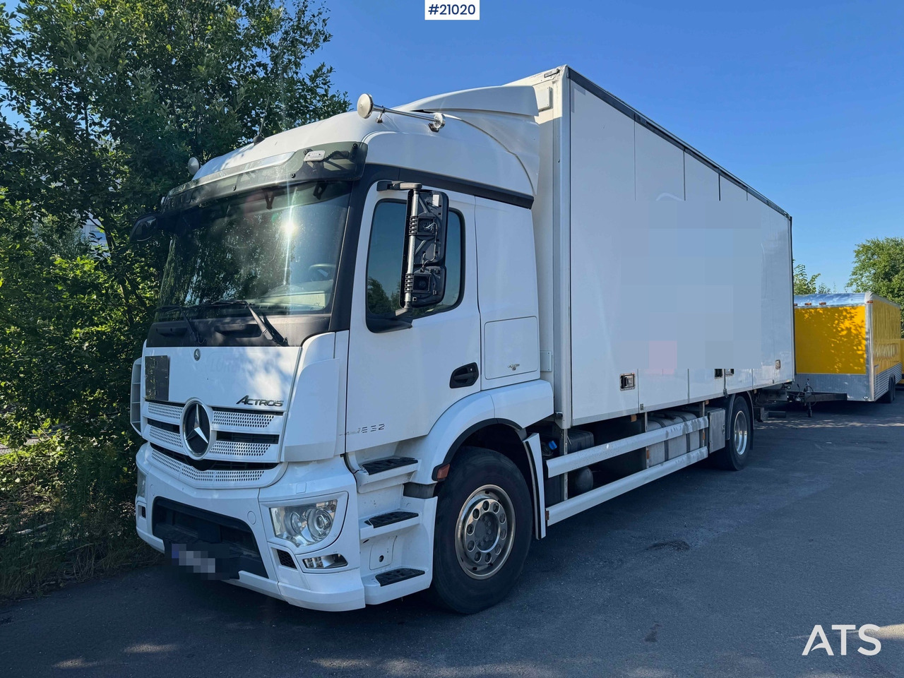 Mercedes Actros - Box truck: picture 2 Mercedes Actros - Box truck: picture 2