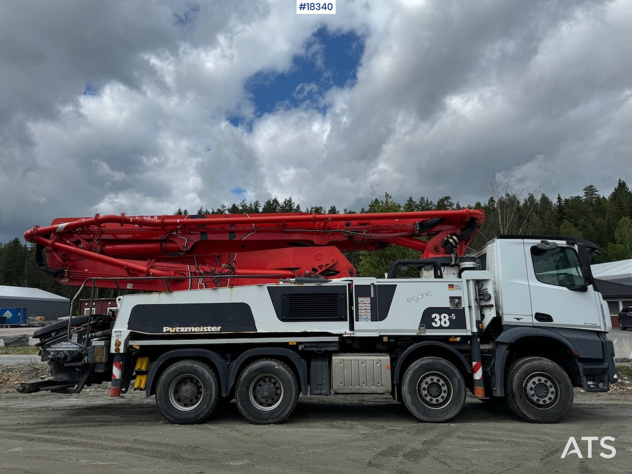 Mercedes Arocs - Concrete pump truck: picture 2 Mercedes Arocs - Concrete pump truck: picture 2
