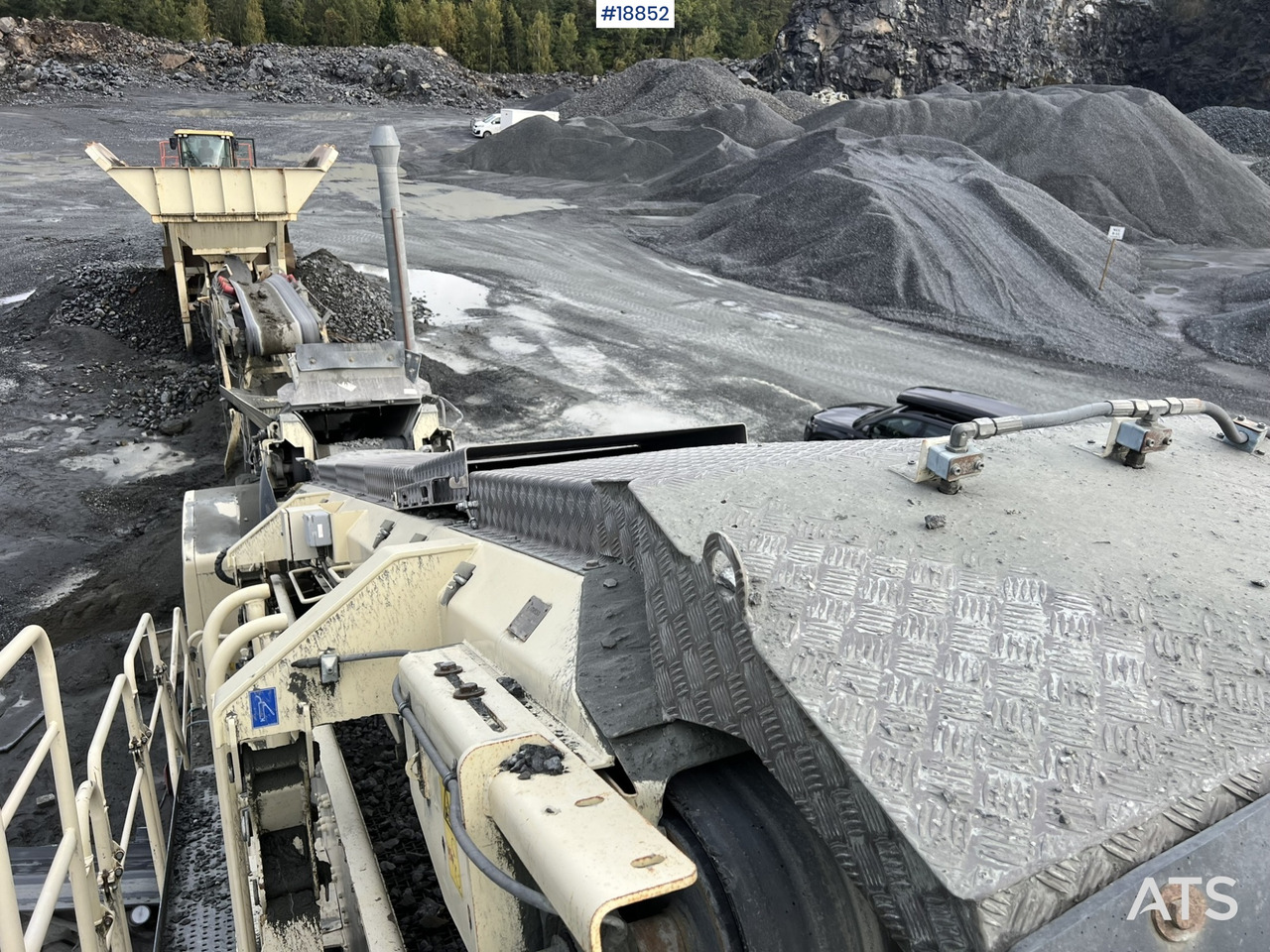 Mobile crusher Metso Lokotrack LT220D Finknuser m/ sikt, matekasse og transportbånd: picture 22