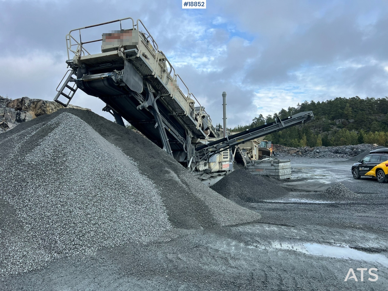 Mobile crusher Metso Lokotrack LT220D Finknuser m/ sikt, matekasse og transportbånd: picture 11