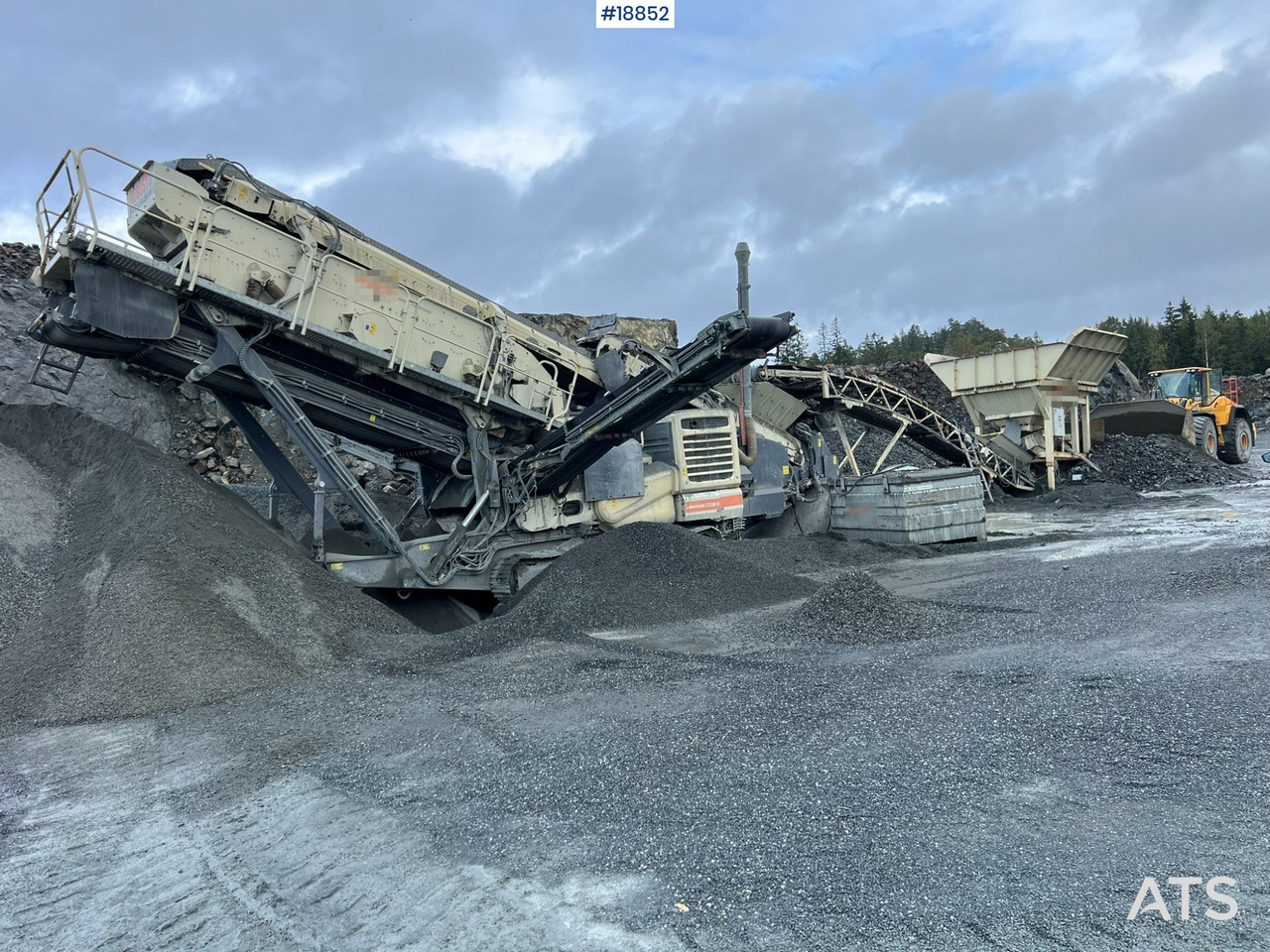 Mobile crusher Metso Lokotrack LT220D Finknuser m/ sikt, matekasse og transportbånd: picture 36