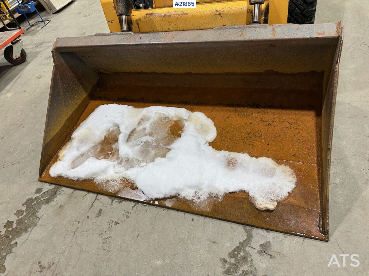 Mustang 220R kompaktlaster m/planeringskuffe og pallegafler - Skid steer loader: picture 3 Mustang 220R kompaktlaster m/planeringskuffe og pallegafler - Skid steer loader: picture 3