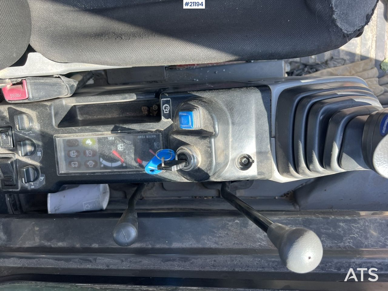 Crawler excavator New Holland E55B: picture 22