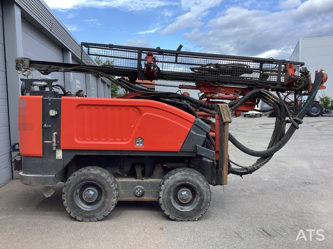Sandvik Commando DC130RI - Drilling rig: picture 3 Sandvik Commando DC130RI - Drilling rig: picture 3