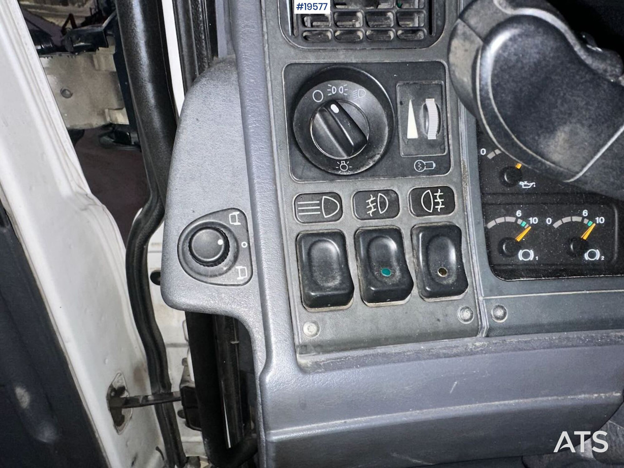 Hook lift truck Scania P114: picture 27