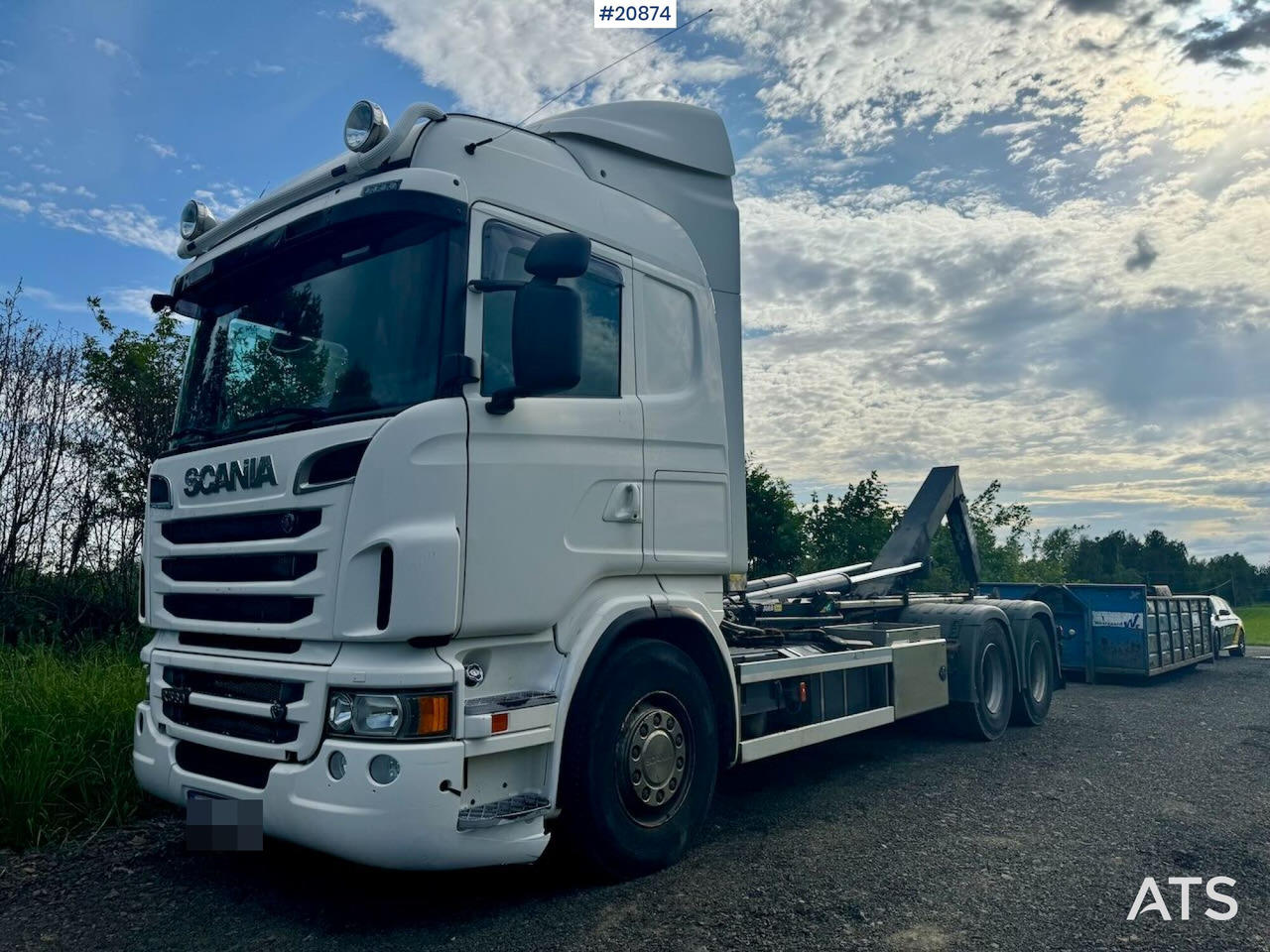 Scania R560 - Hook lift truck: picture 2 Scania R560 - Hook lift truck: picture 2