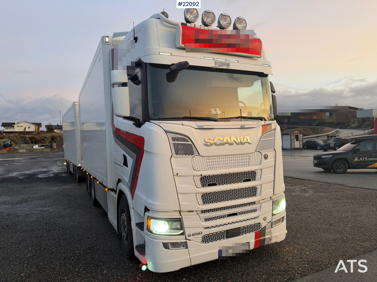 Scania S650 6x2 skapbil m/ 2018 ekeri 4 akslet skaphenger m/ full sideåpning se video - Box truck: picture 3 Scania S650 6x2 skapbil m/ 2018 ekeri 4 akslet skaphenger m/ full sideåpning se video - Box truck: picture 3