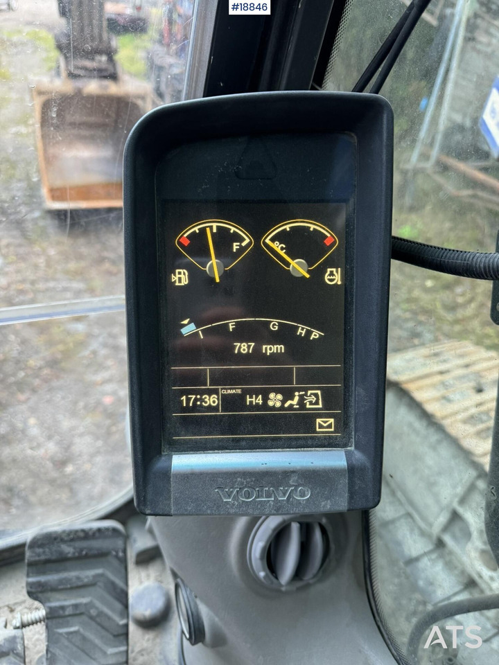 Crawler excavator Volvo EC210CL: picture 25