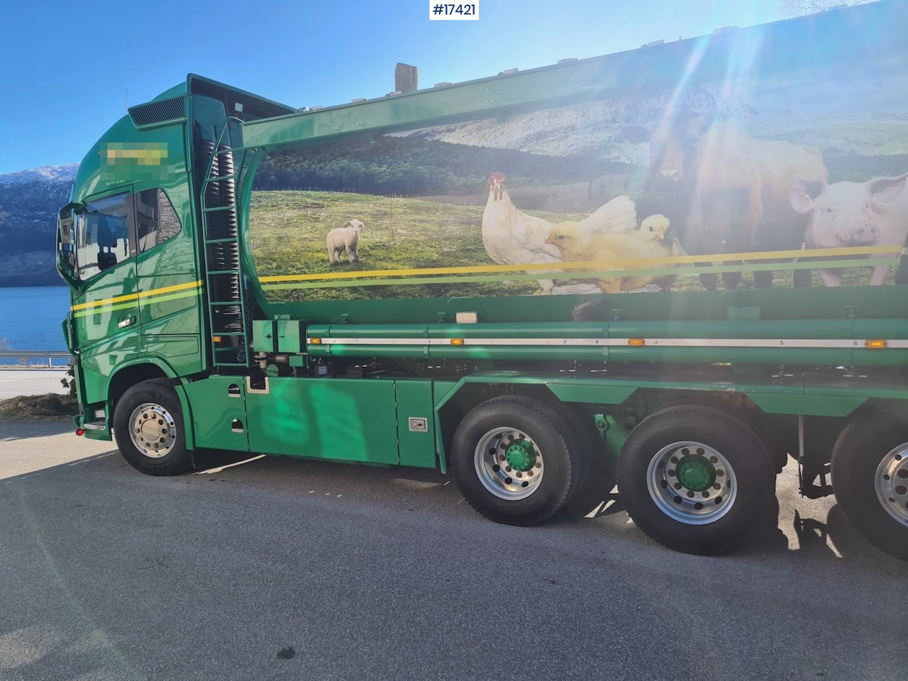 Volvo FH 8x4 Chassis SE VIDEO - Cab chassis truck: picture 1 Volvo FH 8x4 Chassis SE VIDEO - Cab chassis truck: picture 1