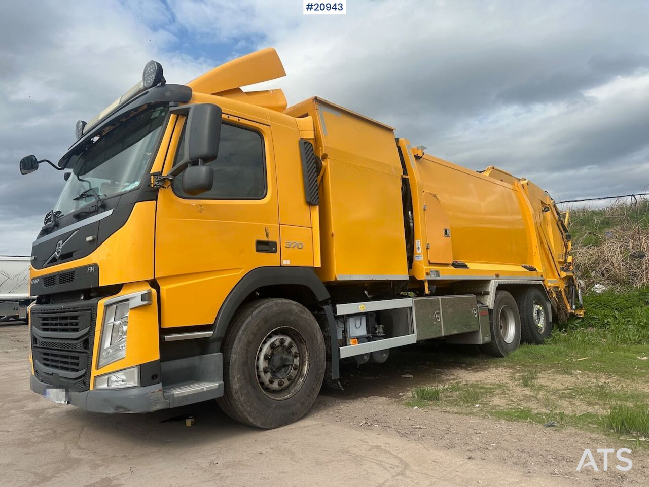 Volvo FM370 - Garbage truck: picture 1 Volvo FM370 - Garbage truck: picture 1