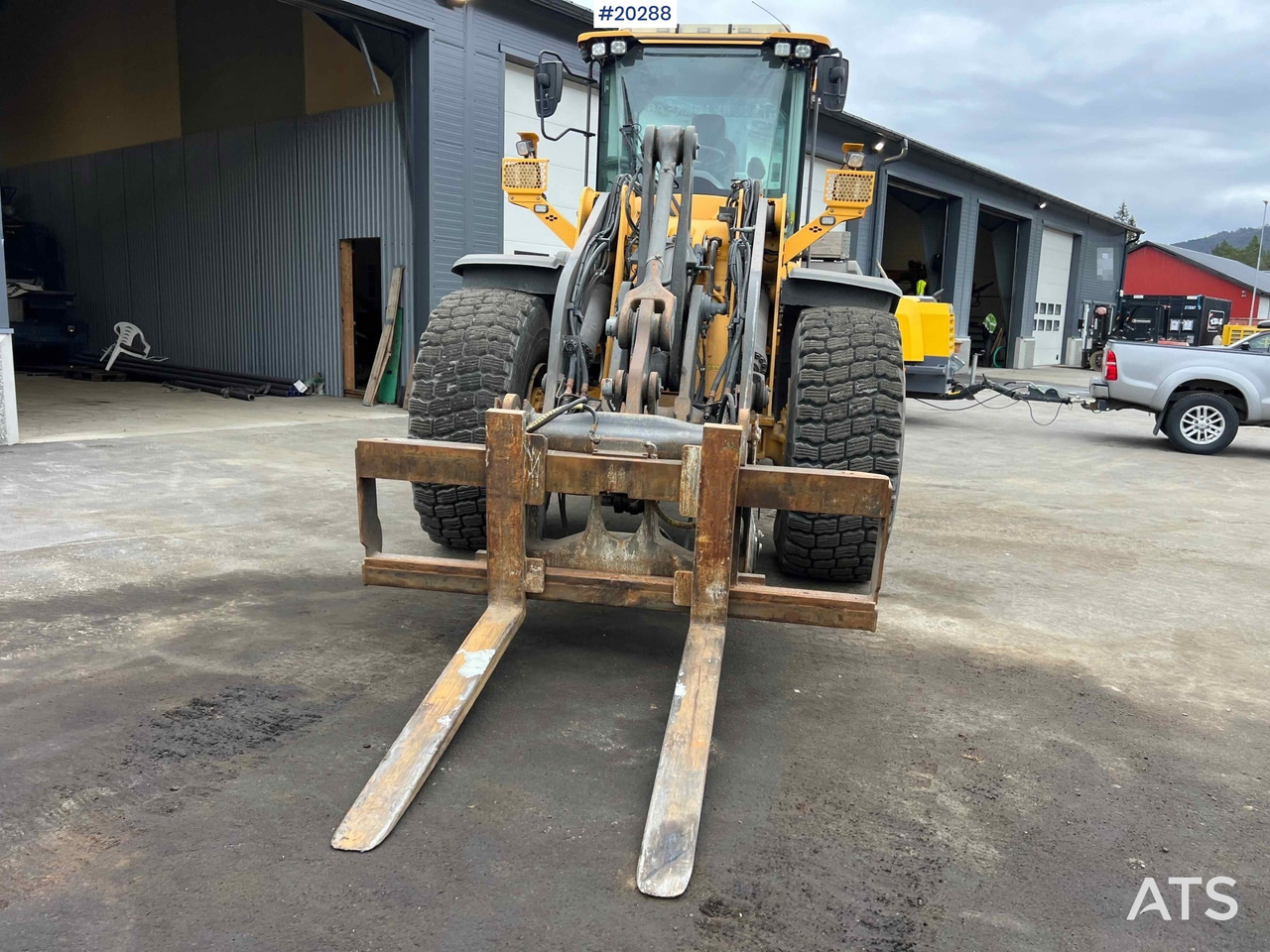 Volvo L110H - Wheel loader: picture 5 Volvo L110H - Wheel loader: picture 5