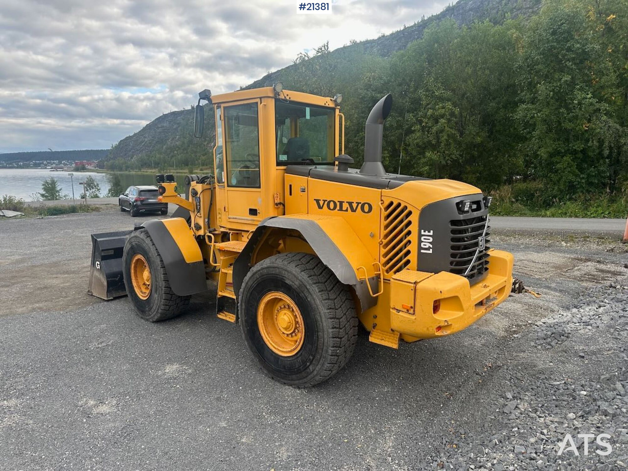 Volvo L90E - Wheel loader: picture 5 Volvo L90E - Wheel loader: picture 5