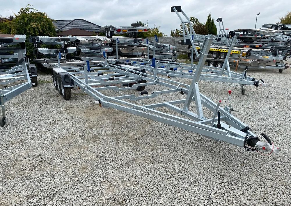 Boro Przyczepa pod ŁÓDŹ! 8,20M! - Boat trailer: picture 1 Boro Przyczepa pod ŁÓDŹ! 8,20M! - Boat trailer: picture 1