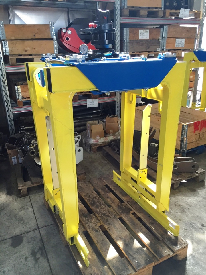 Brick stack grapple PL-3 - Clamp for Loader crane: picture 4 Brick stack grapple PL-3 - Clamp for Loader crane: picture 4