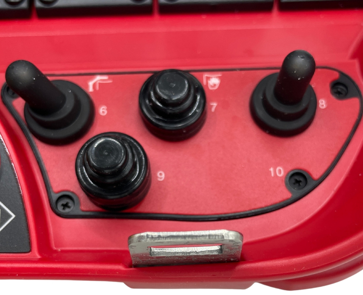 Right panel with button radio remote Scanreco RC400 - Electrical system for Loader crane: picture 1 Right panel with button radio remote Scanreco RC400 - Electrical system for Loader crane: picture 1