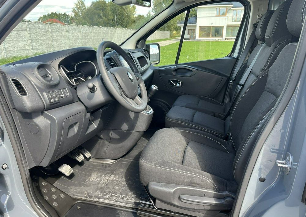 Minibus, Passenger van Renault Trafic: picture 14