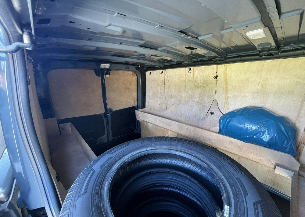 Minibus, Passenger van Renault Trafic: picture 10