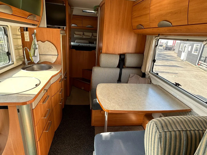 Integrated motorhome Fiat B644 6 personen HYMER de mooiste van Nederland: picture 6 Integrated motorhome Fiat B644 6 personen HYMER de mooiste van Nederland: picture 6