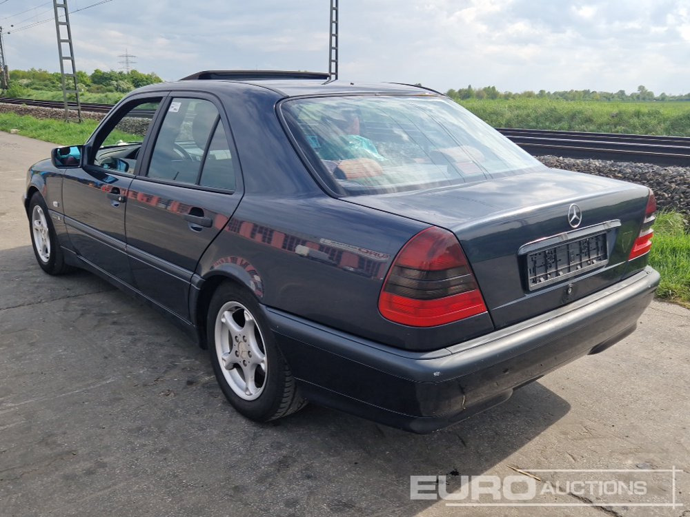1998 Mercedes Petrol, Automatic, Sunroof, Spare Tyres (German Reg. Docs Available)(TÜV 07/25) - Car: picture 3 1998 Mercedes Petrol, Automatic, Sunroof, Spare Tyres (German Reg. Docs Available)(TÜV 07/25) - Car: picture 3
