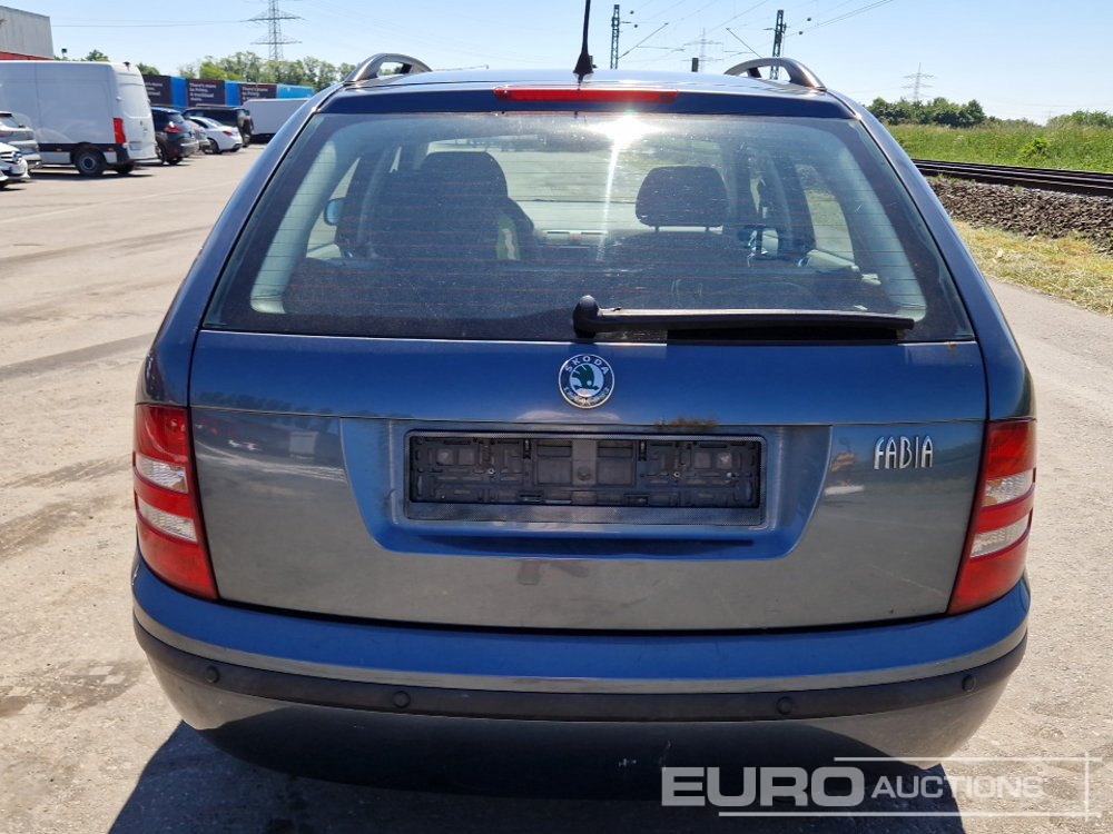 2004 Skoda FABIA 1.4 - Car: picture 4 2004 Skoda FABIA 1.4 - Car: picture 4