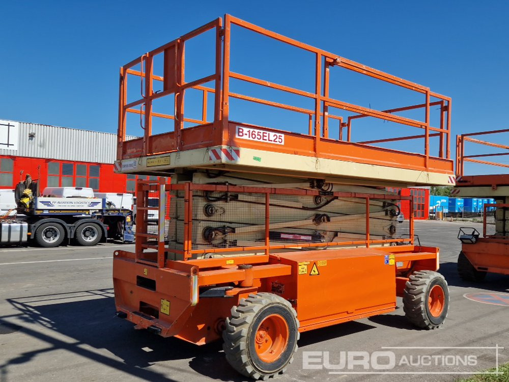 2009 Holland Lift COMBISTAR B 165 EL25 - Aerial platform: picture 4 2009 Holland Lift COMBISTAR B 165 EL25 - Aerial platform: picture 4