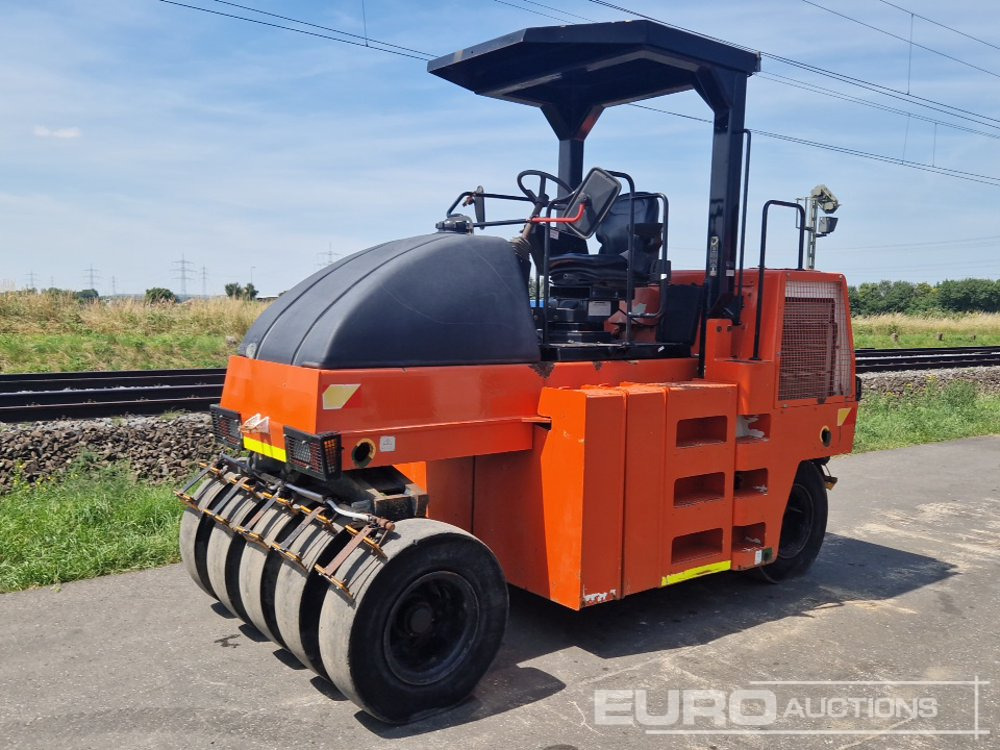 2010 Dynapac CP142 - Roller: picture 1 2010 Dynapac CP142 - Roller: picture 1