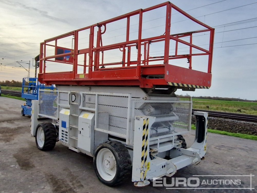 2012 Genie GS-5390 RT - Scissor lift: picture 3 2012 Genie GS-5390 RT - Scissor lift: picture 3
