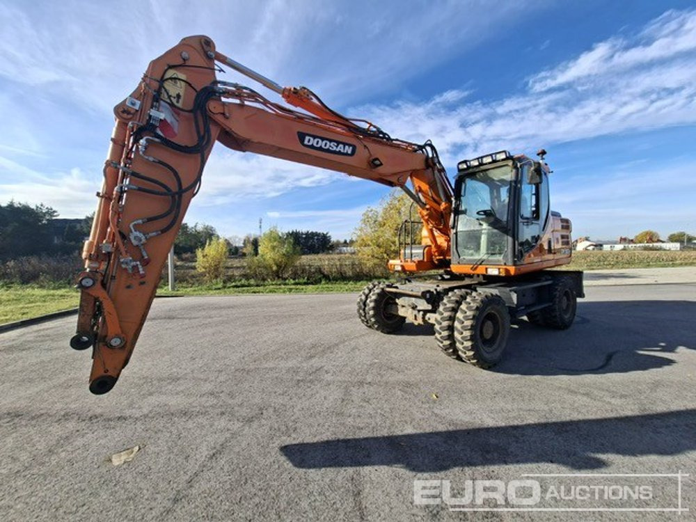 2013 Doosan DX160W-3 - Wheel excavator: picture 1 2013 Doosan DX160W-3 - Wheel excavator: picture 1