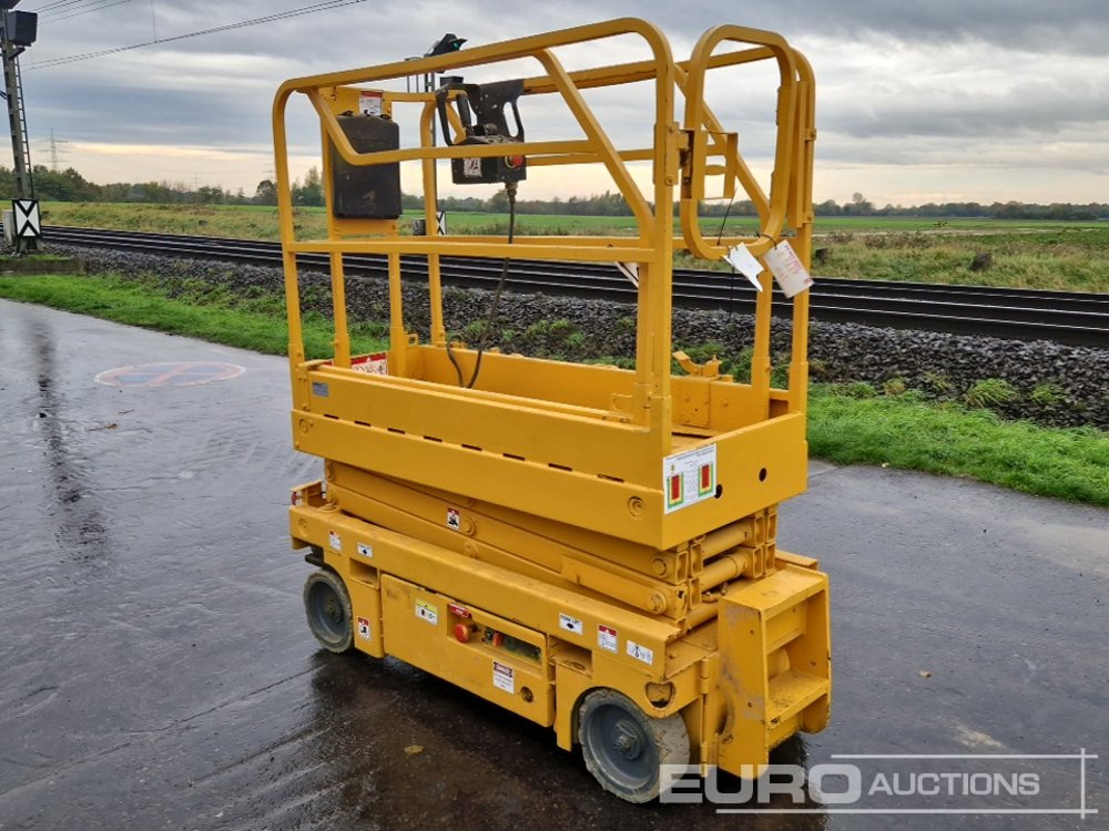 2014 Haulotte Optimum 8 - Scissor lift: picture 3 2014 Haulotte Optimum 8 - Scissor lift: picture 3