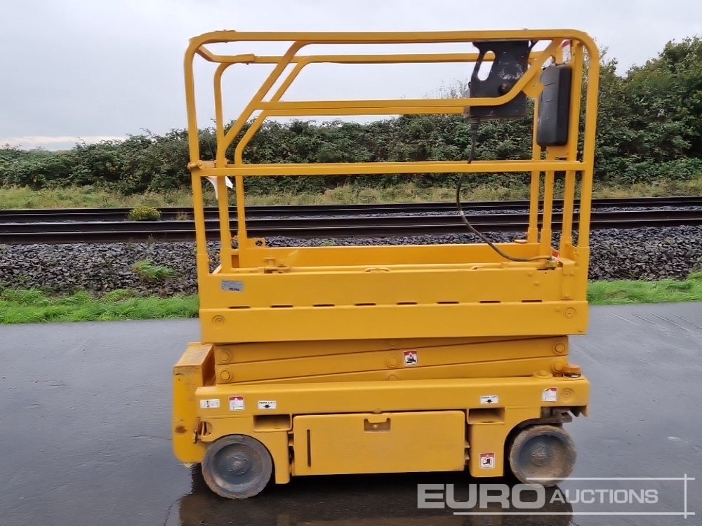 2014 Haulotte Optimum 8 - Scissor lift: picture 2 2014 Haulotte Optimum 8 - Scissor lift: picture 2