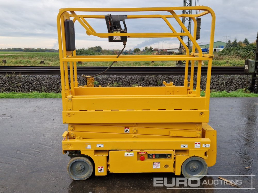 2014 Haulotte Optimum 8 - Scissor lift: picture 2 2014 Haulotte Optimum 8 - Scissor lift: picture 2