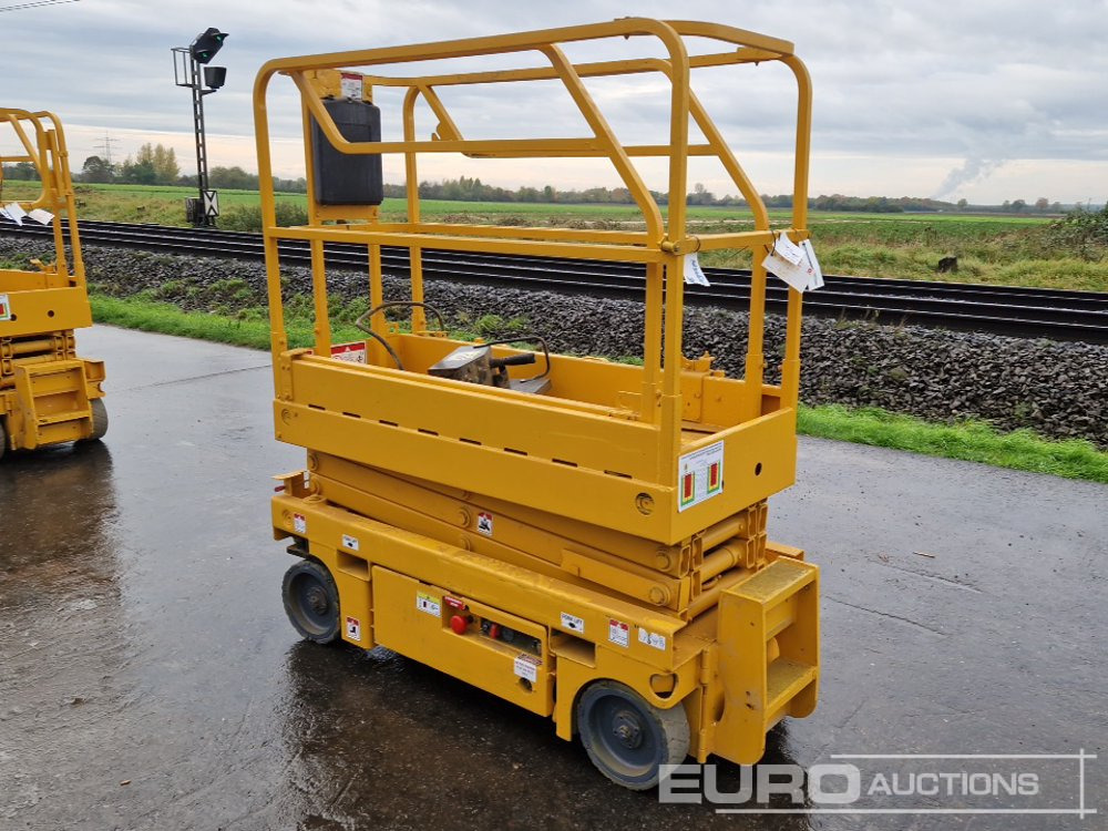 2014 Haulotte Optimum 8 - Scissor lift: picture 3 2014 Haulotte Optimum 8 - Scissor lift: picture 3