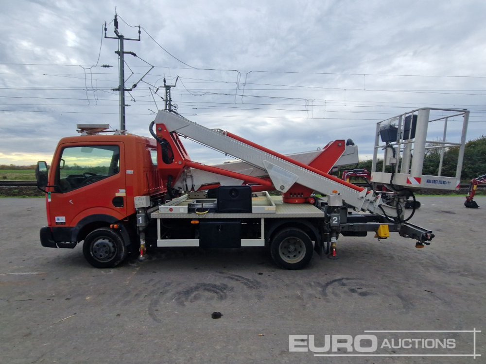 2014 Nissan Cabstar 35.12 - Truck mounted aerial platform: picture 2 2014 Nissan Cabstar 35.12 - Truck mounted aerial platform: picture 2